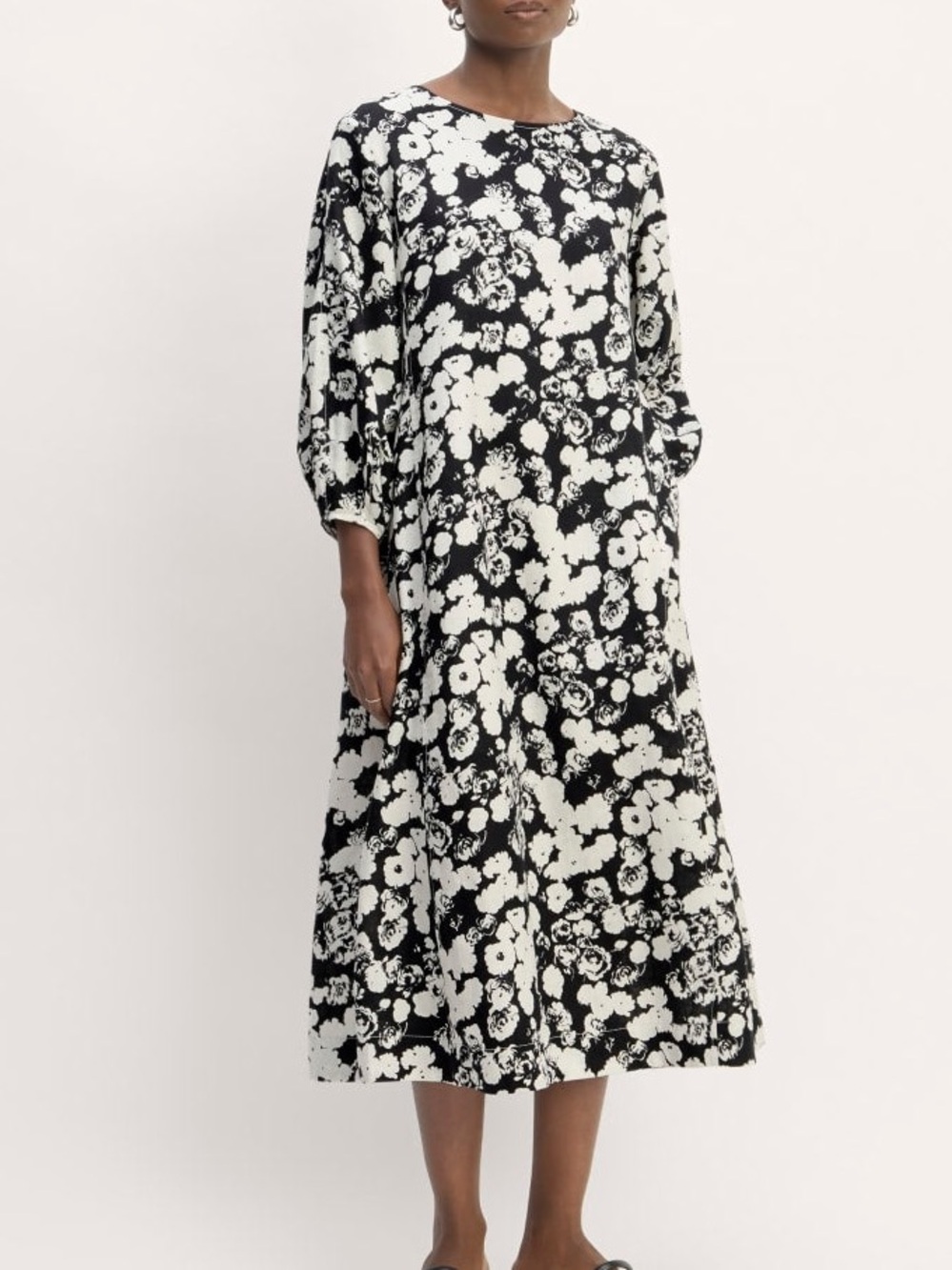 Everlane Floral Linen Midi Dress feminine relaxed farmers market cottagecore